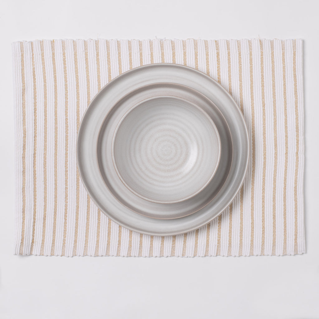Placemats set of 6 - White with Golden Stripes
