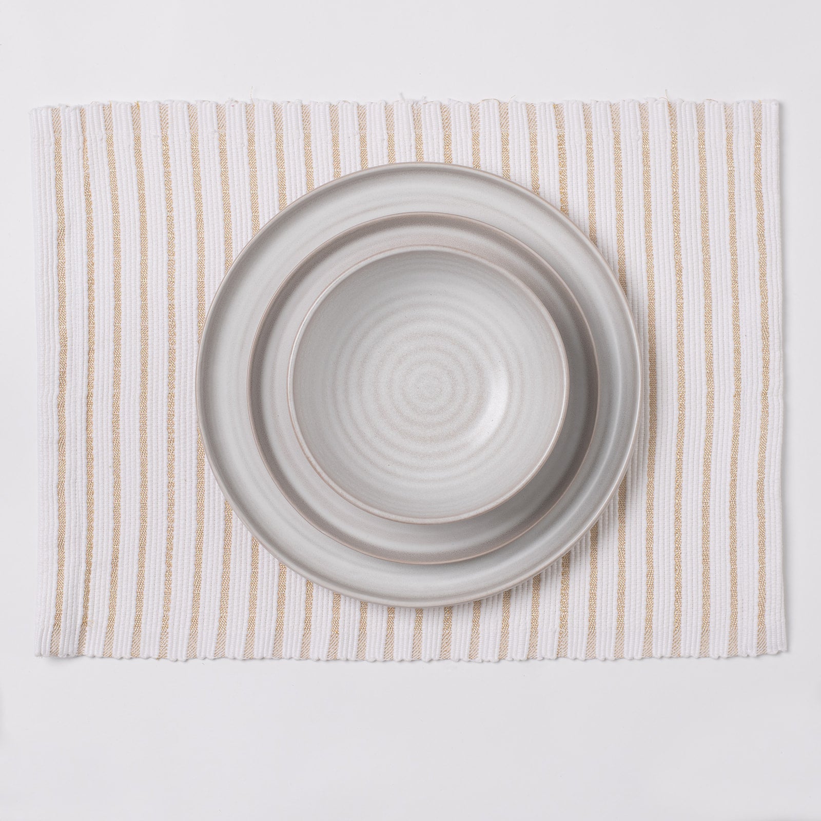 Placemats set of 6 - White with Golden Stripes