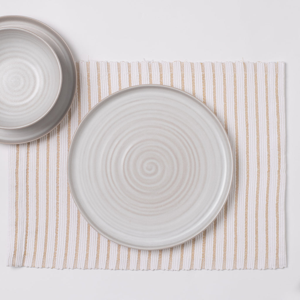 Placemats set of 6 - White with Golden Stripes