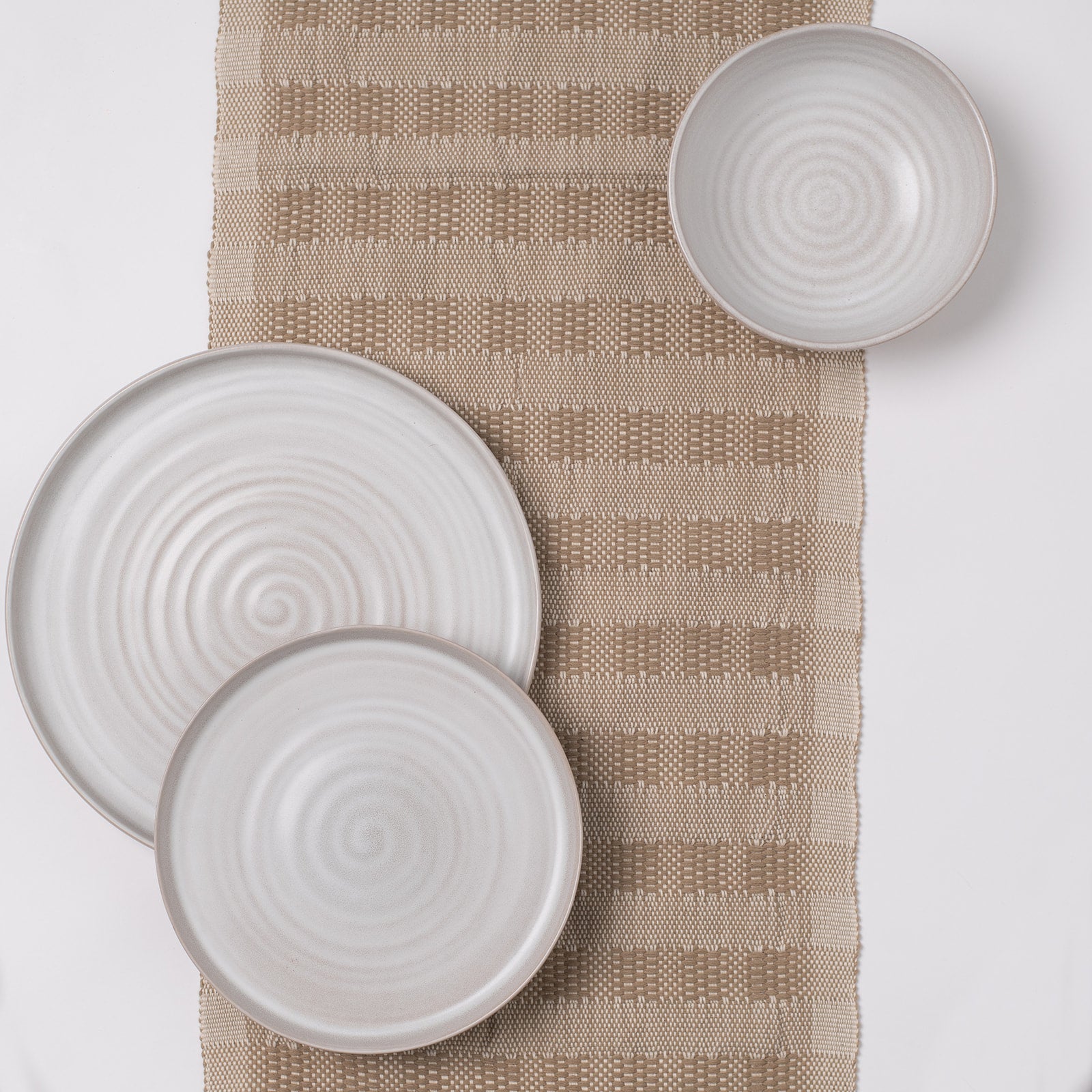 Table Runner - Beige & White