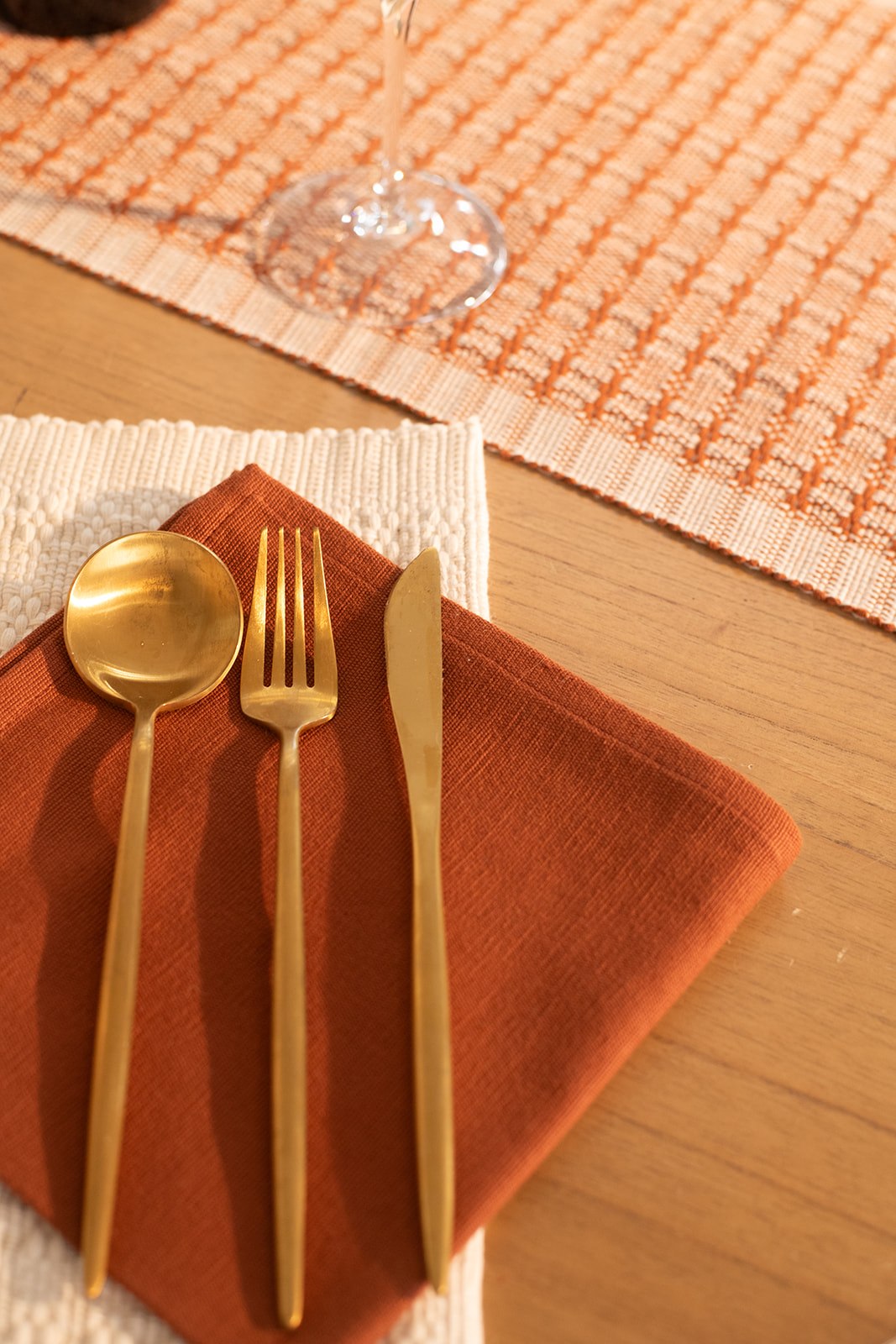 Table Runner - Burnt Umber & White