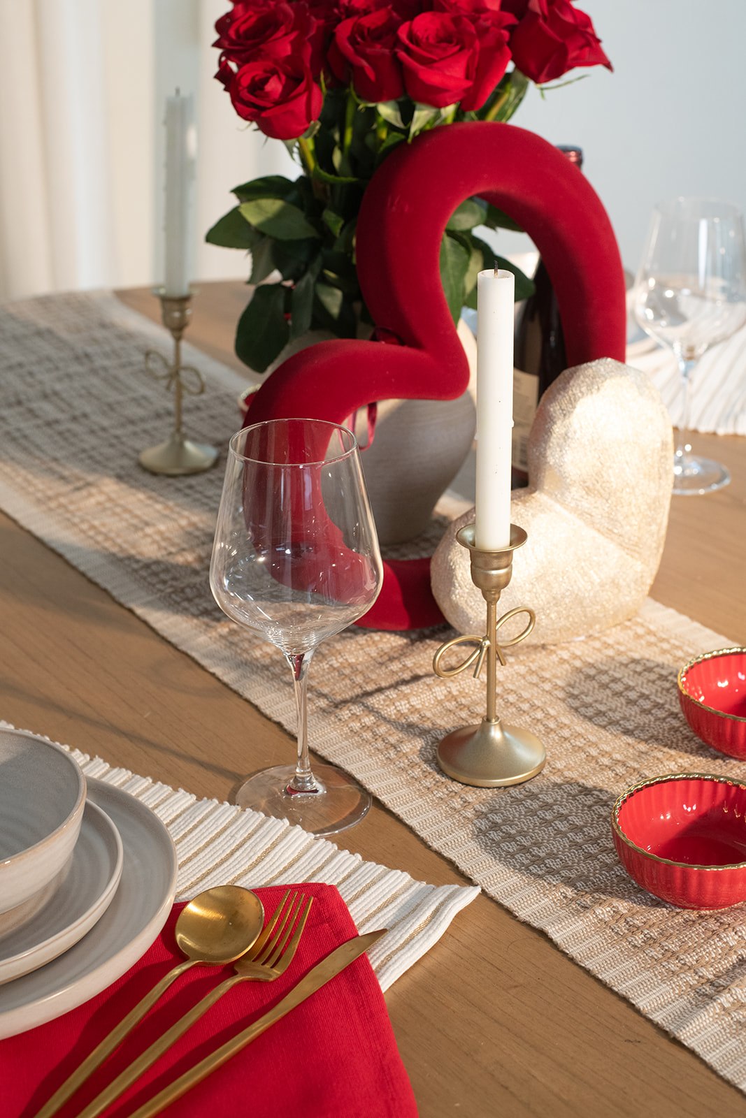 Placemats set of 6 - White with Golden Stripes